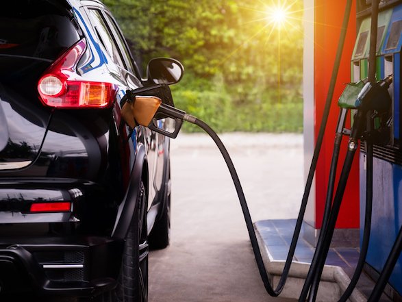 How to Select the Best Fleet Fuel Card Service for Your Business