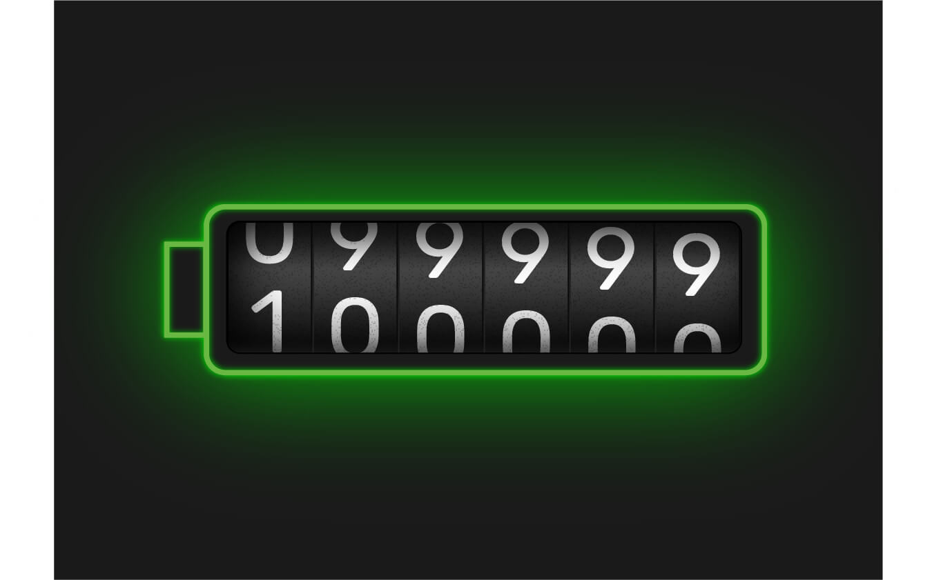 Illustration of a battery with a counter flipping from 0999 to 1000, set against a black background.